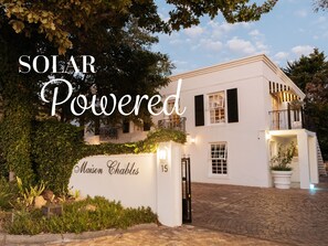 Front of property - Maison Chablis (Franschhoek)