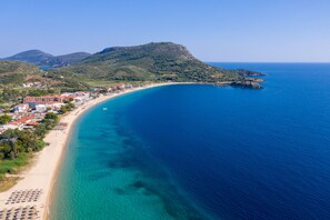 เครื่องนอนระดับพรีเมียม, ตู้นิรภัยในห้องพัก, ห้องเก็บเสียง