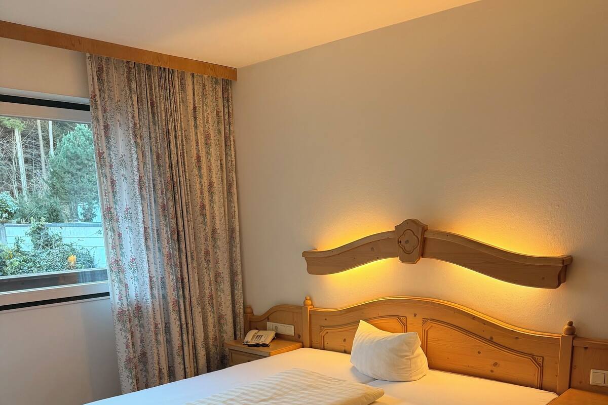 Single Room, Balcony | 1 bedroom, individually decorated, individually furnished, soundproofing