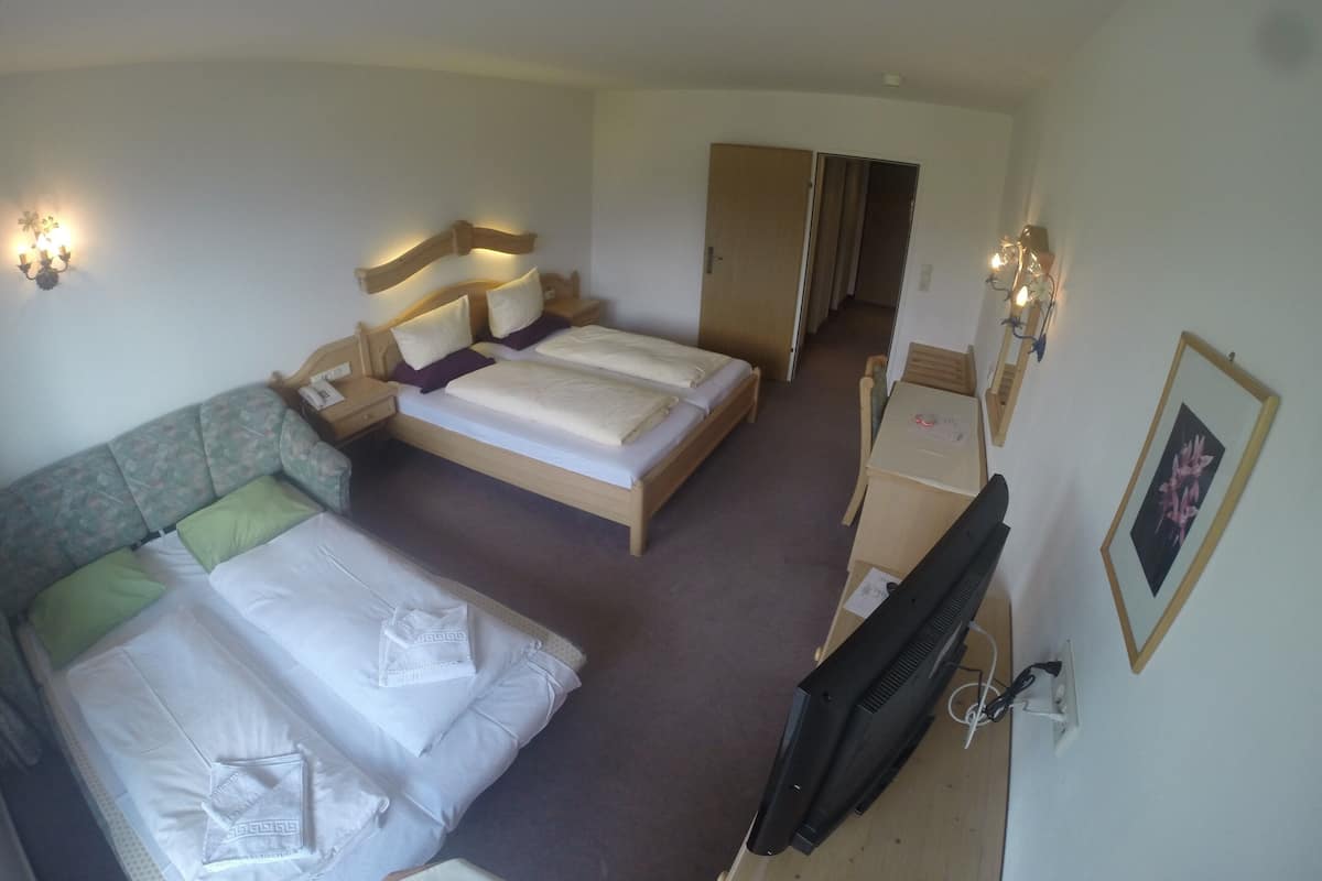 1 bedroom, individually decorated, individually furnished, soundproofing