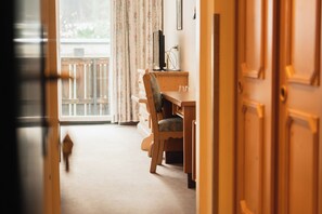 Individually decorated, individually furnished, soundproofing, free WiFi