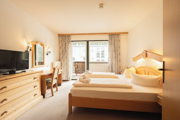 Individually decorated, individually furnished, soundproofing, free WiFi