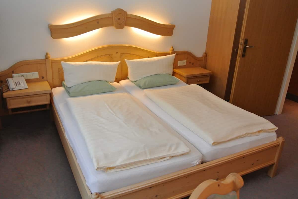 1 bedroom, individually decorated, individually furnished, soundproofing