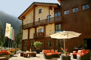 Terrace/patio - Hotel Boton D'Or & Wellness a La Thuile (La Thuile)