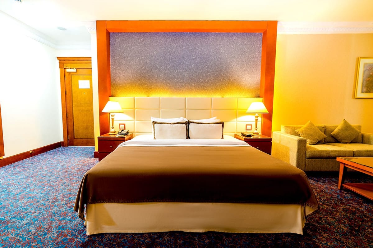 1 bedroom, memory-foam beds, in-room safe, desk