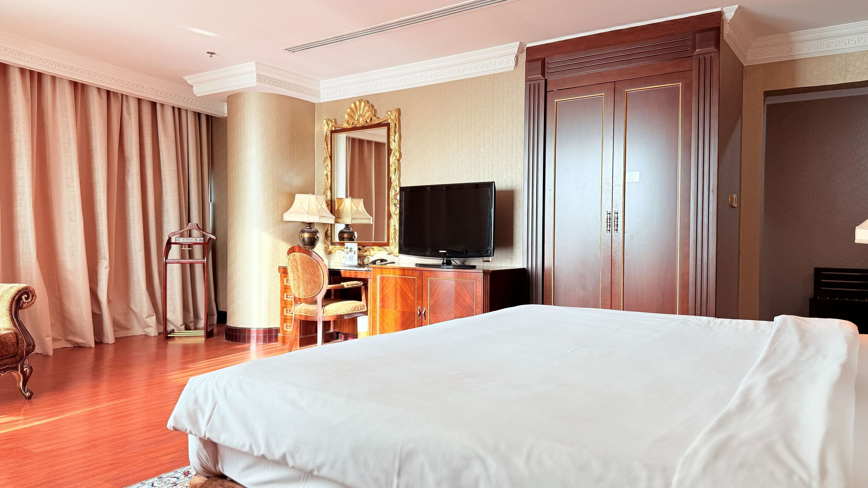 Presidential Suite | Memory foam beds, in-room safe, desk, blackout drapes