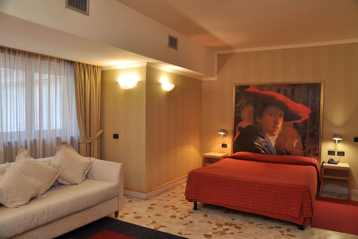 Biancheria da letto di alta qualità, minibar, una cassaforte in camera