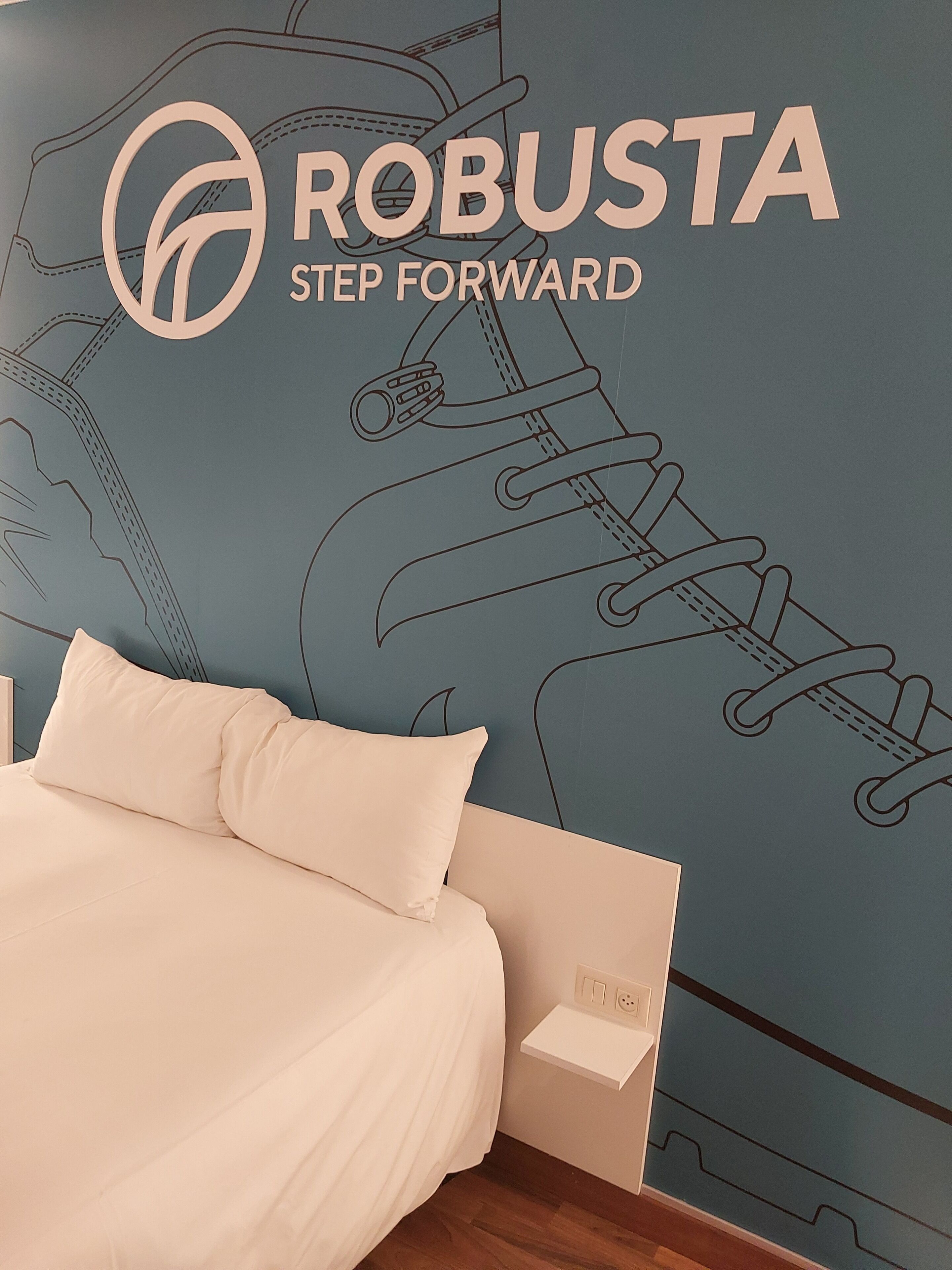 standard room, 1 single bed | soundproofing, iron/ironing board, cots/infant beds, rollaway beds