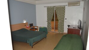 Unclassified image, 3 of 16, button - Hotel Mirabeau (Bamako)