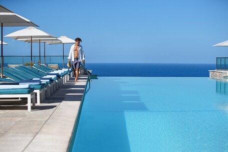 Piscina infinita