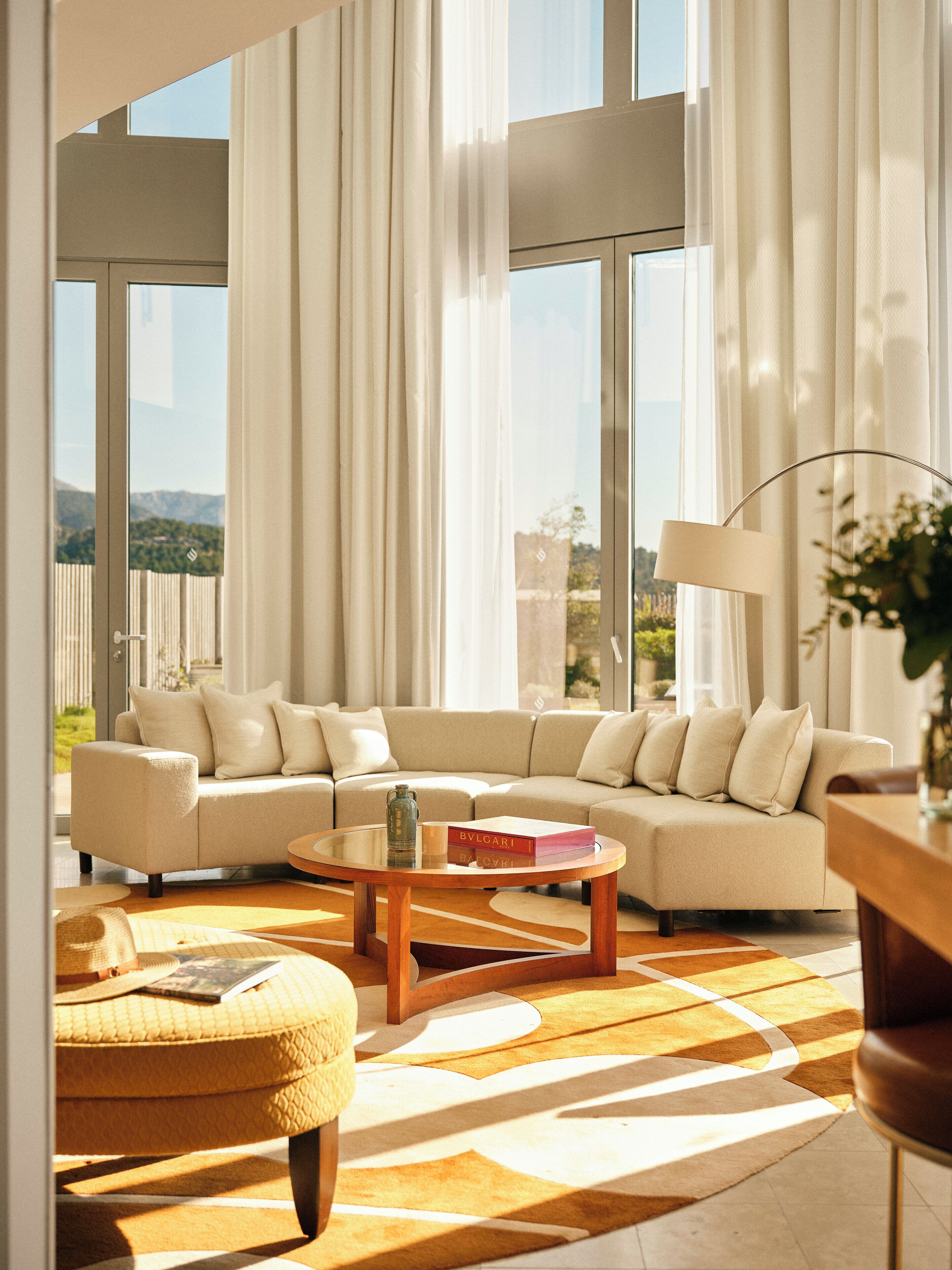 Ropa de cama de alta calidad, edredón y minibar 