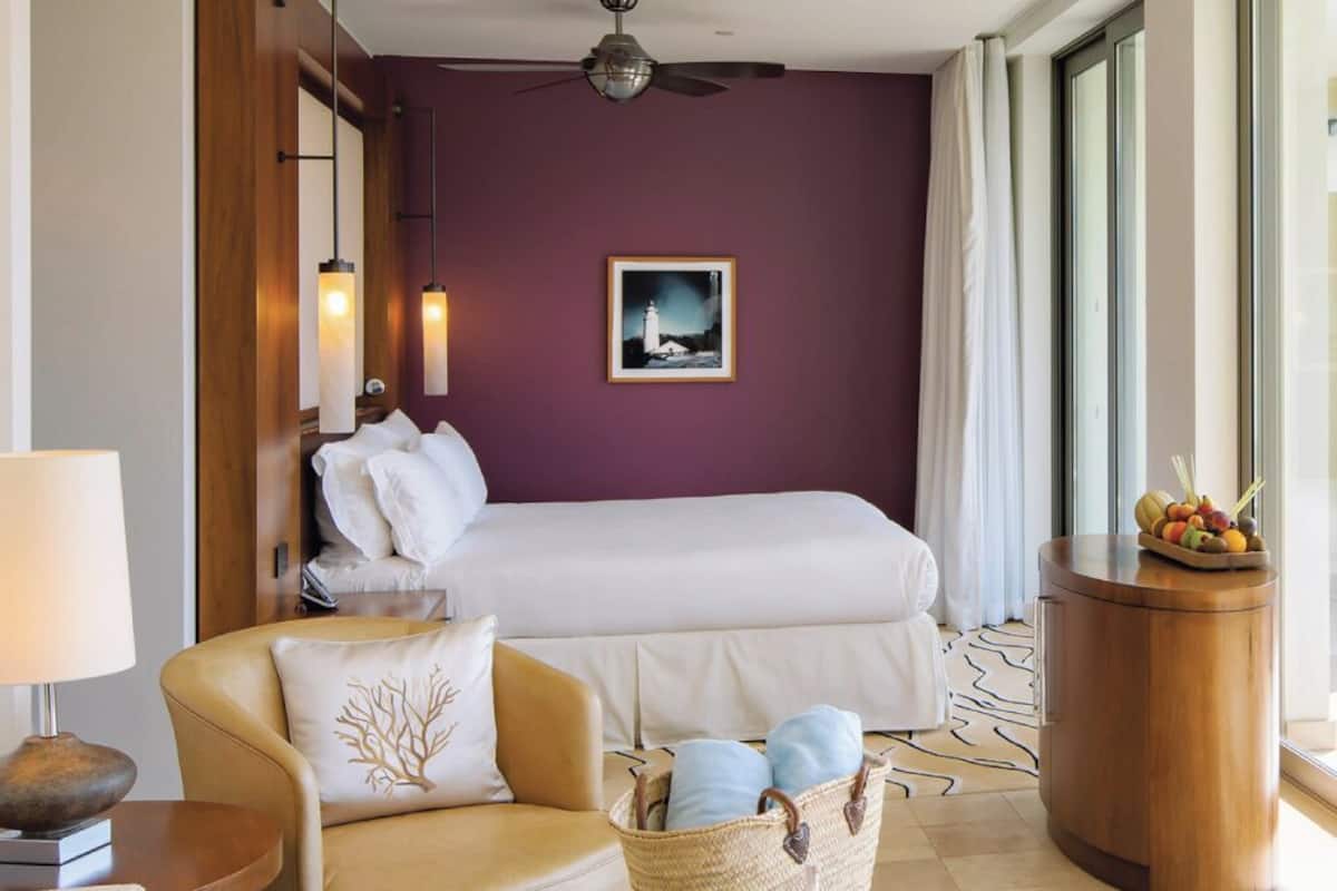 1 bedroom, premium bedding, down comforters, minibar