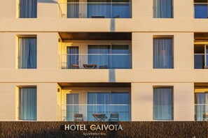 Front of property - Hotel Gaivota Azores (Ponta Delgada)