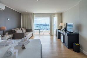 Coffres-forts dans les chambres, bureau, rideaux occultants