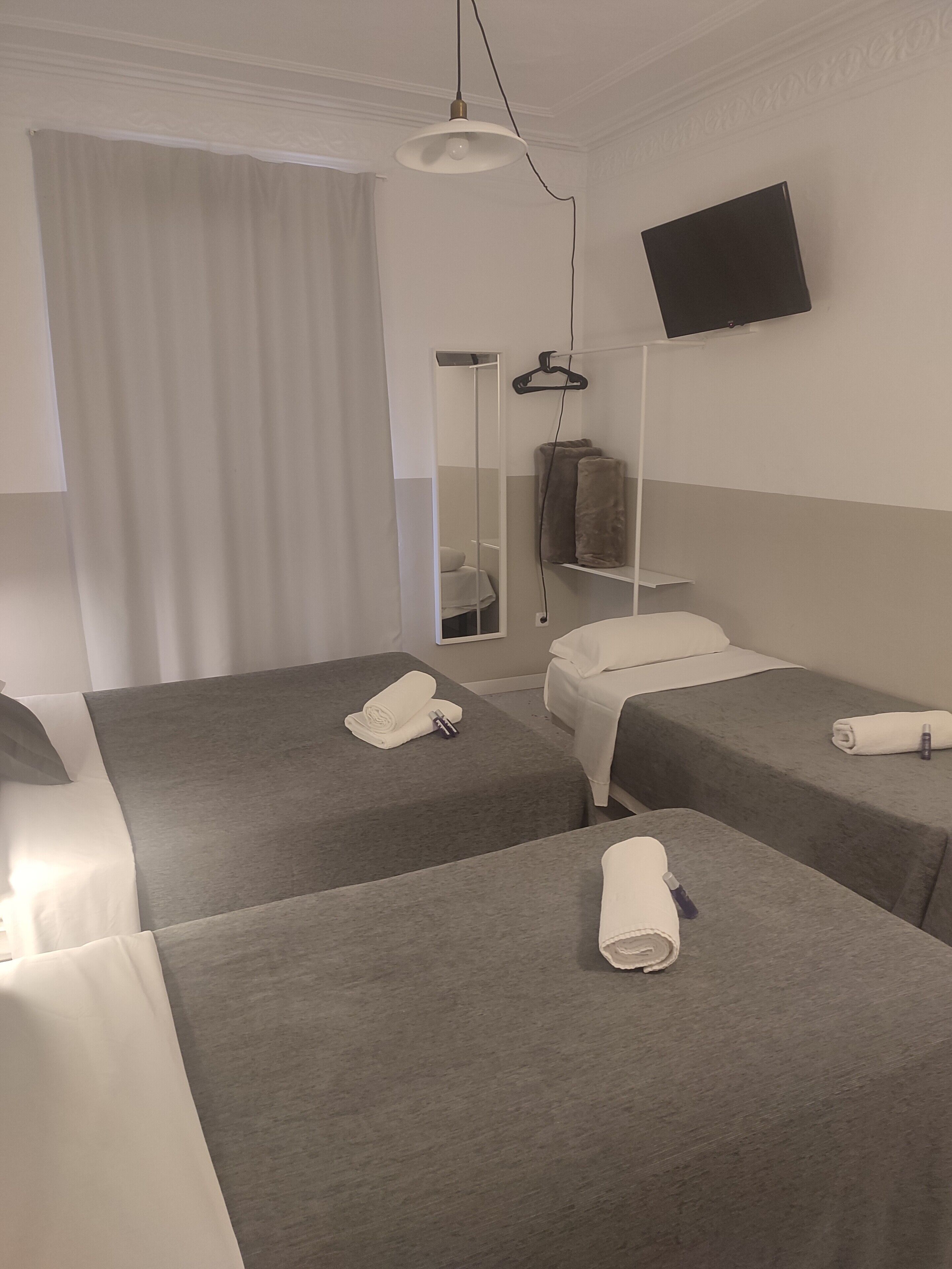 Sistema de insonorización y ropa de cama 