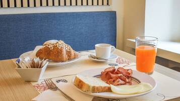 Petit déjeuner buffet compris tous les jours