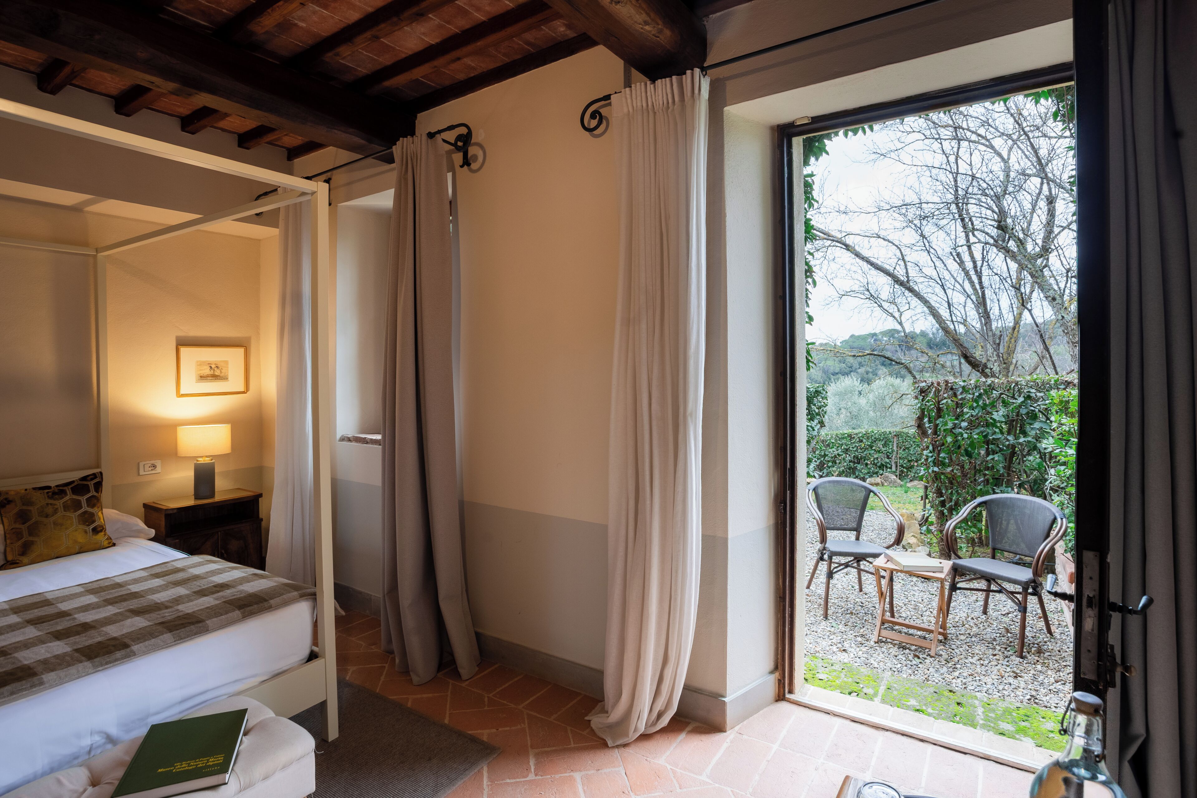 Habitació superior, pati | Llençols italians de la marca Frette i roba de llit d'alta qualitat 