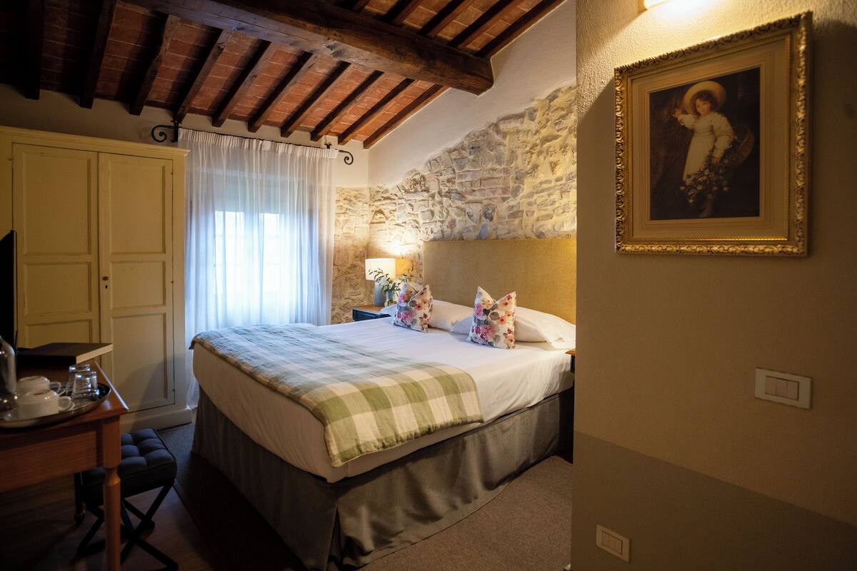 Classic Double Room | Frette Italian sheets, premium bedding, minibar, in-room safe