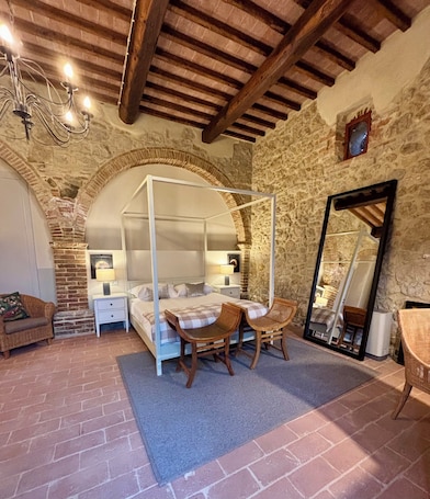 Deluxe Room, Patio | Frette Italian sheets, premium bedding, minibar, in-room safe