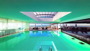 Indoor pool, outdoor pool, sun loungers