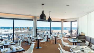 2 Restaurants, Mittagessen, Abendessen, portugiesische Küche