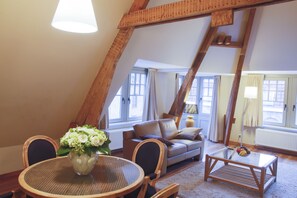 Appartement, 1 chambre | Salle de séjour