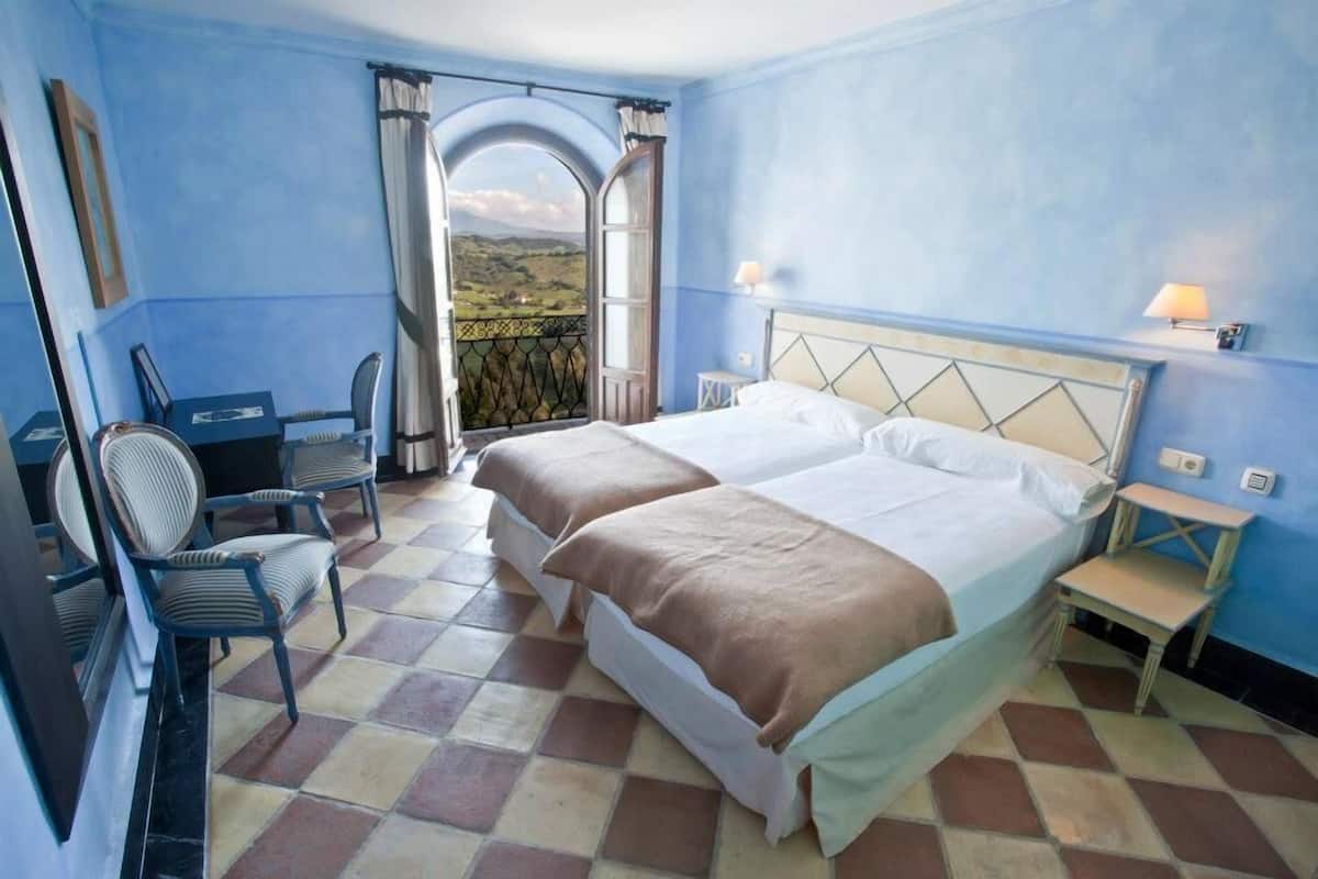 Camera con letto matrimoniale o 2 letti singoli | Una cassaforte in camera, insonorizzazione