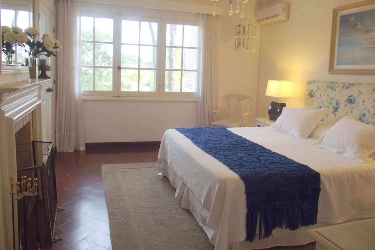 Suite, 2 Schlafzimmer | Hochwertige Bettwaren, Zimmersafe, Verdunkelungsvorhänge