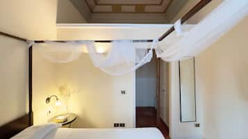 Ropa de cama de alta calidad y minibar