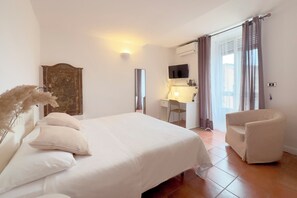 Double Room | Premium bedding, minibar, in-room safe, desk - Antica Dimora Caruso (Catania)
