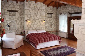 Suite | Minibar, in-room safe, individually furnished, desk - Incirliev - Special Class (Cesme)