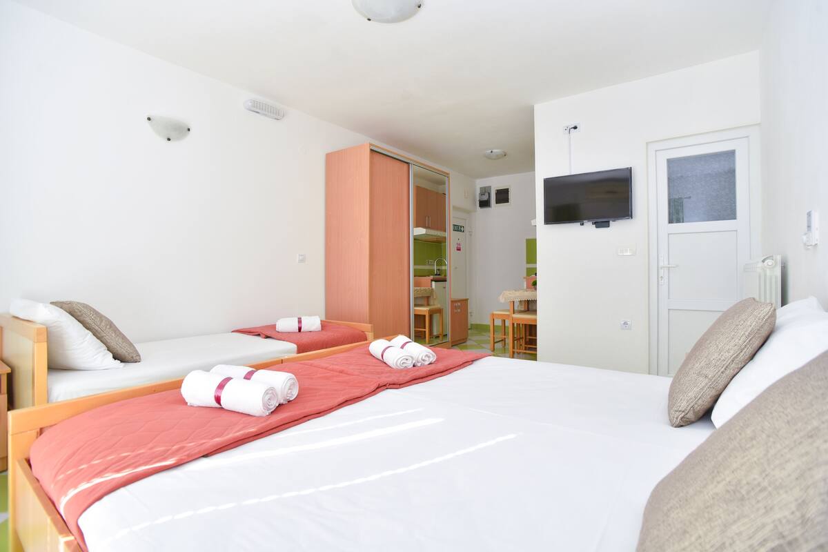 Luxury Studio, Terrace (For 3 Persons) | Premium bedding, pillowtop beds, in-room safe, desk