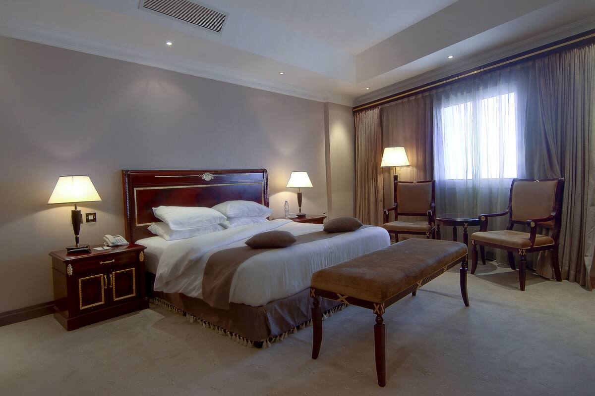 Egyptian cotton sheets, premium bedding, down comforters, pillowtop beds