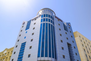 Front of property - Chairmen Hotel (Doha)