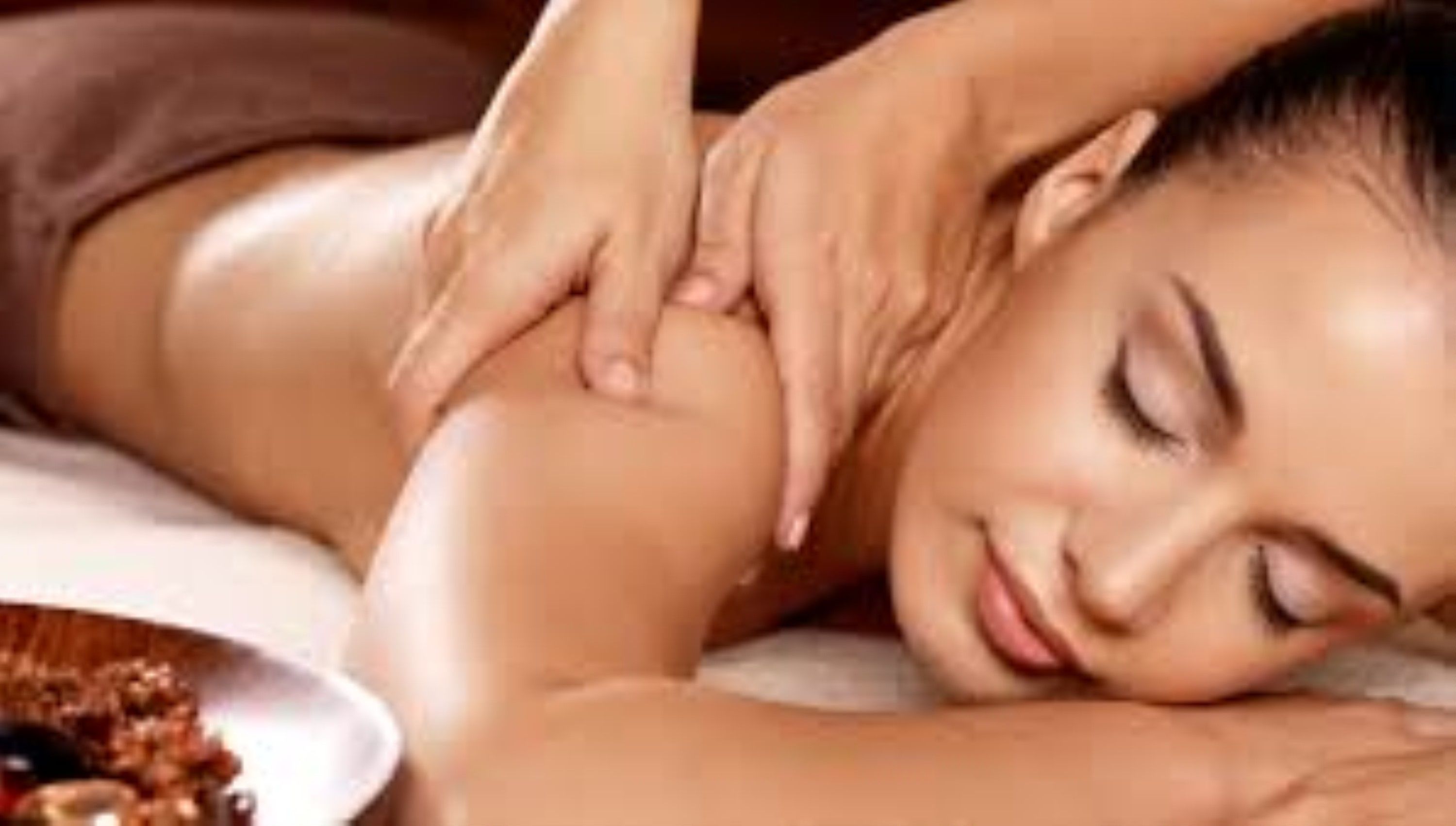 body treatments, aromatherapy, facials, massages