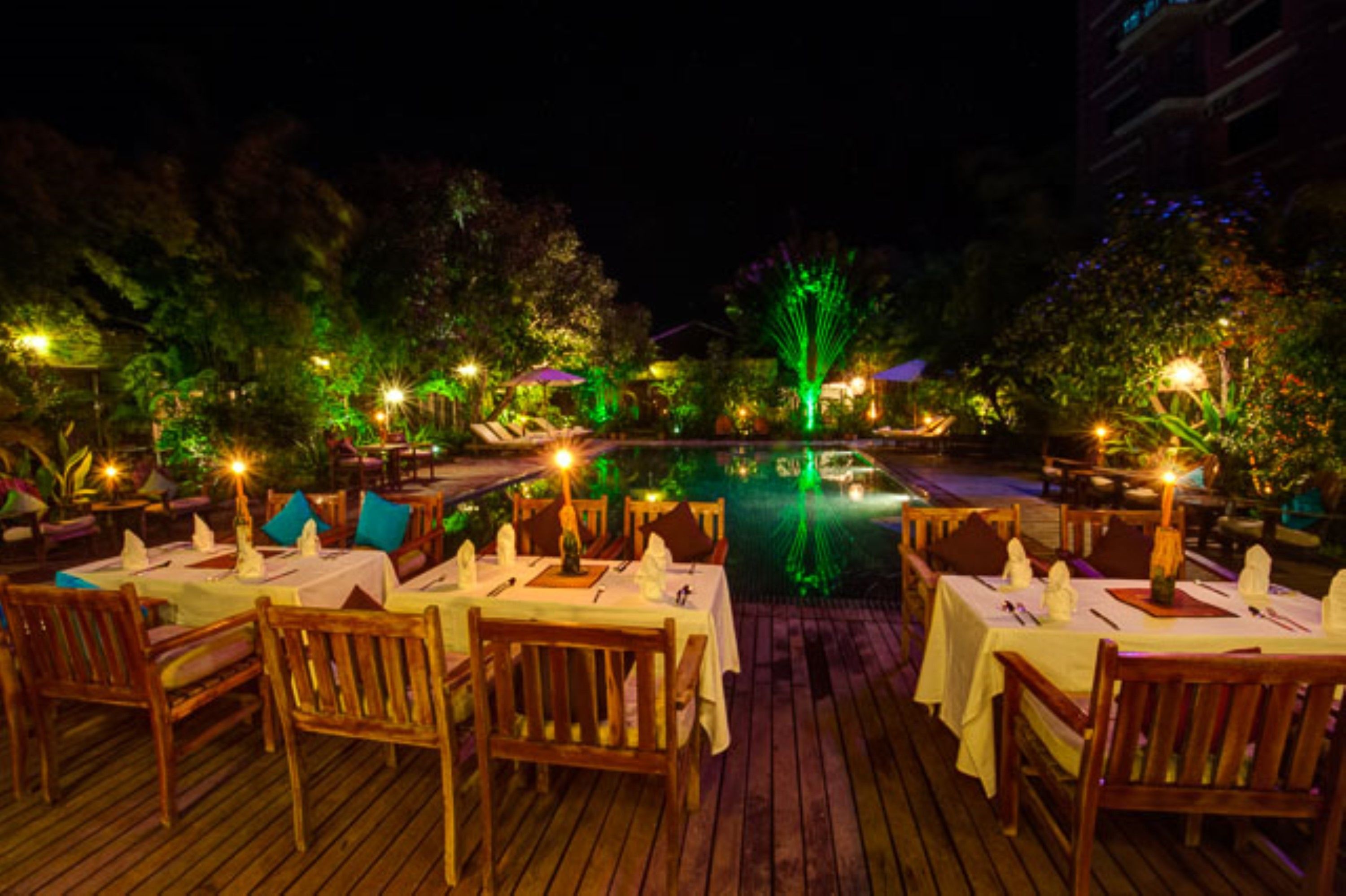 breakfast, lunch, dinner served; pool views