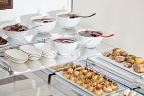 Desayuno estilo bufé