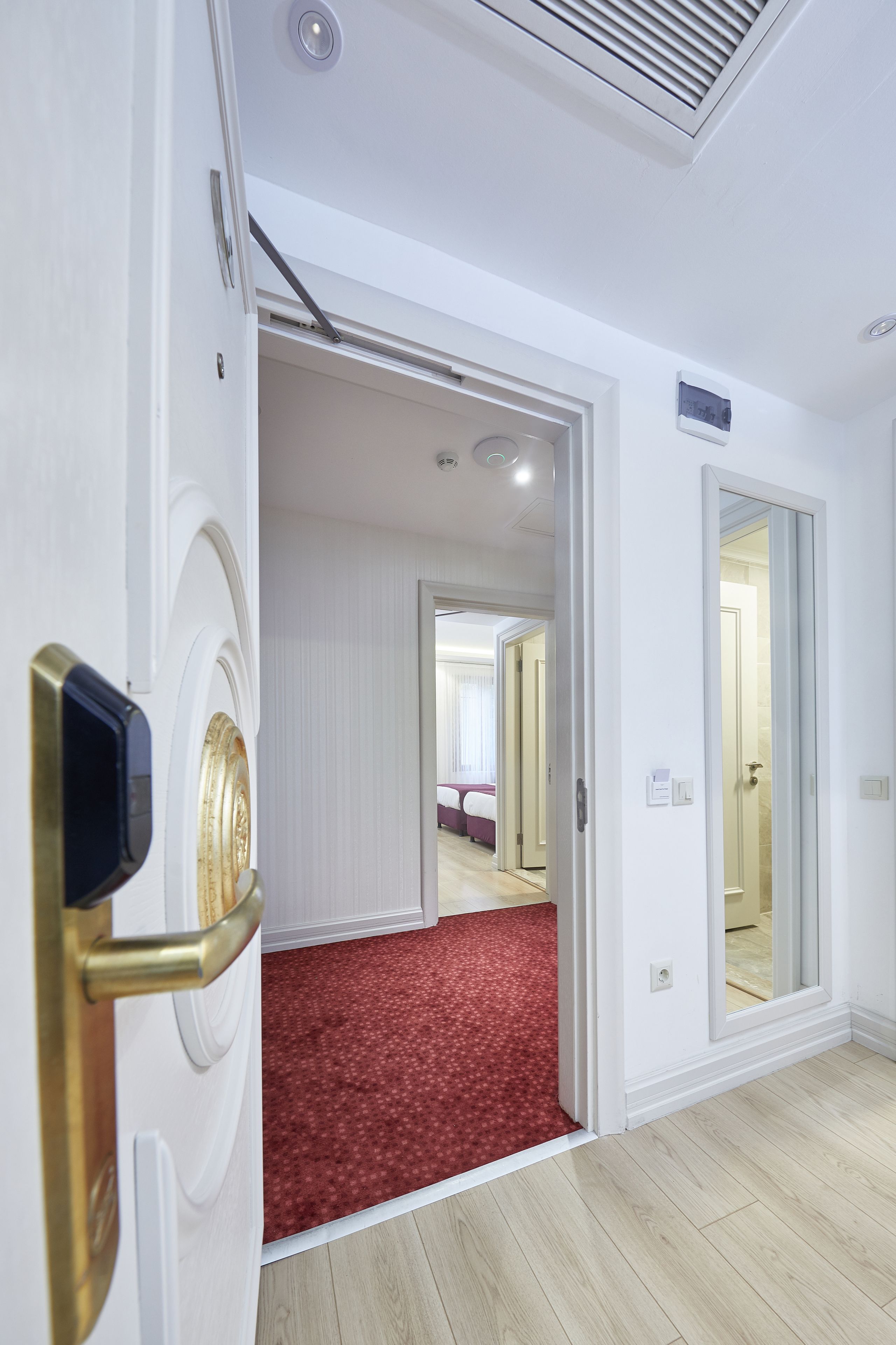 connected family room with 2 private bathrooms | 1 bedroom, egyptian cotton sheets, premium bedding, tempur-pedic beds