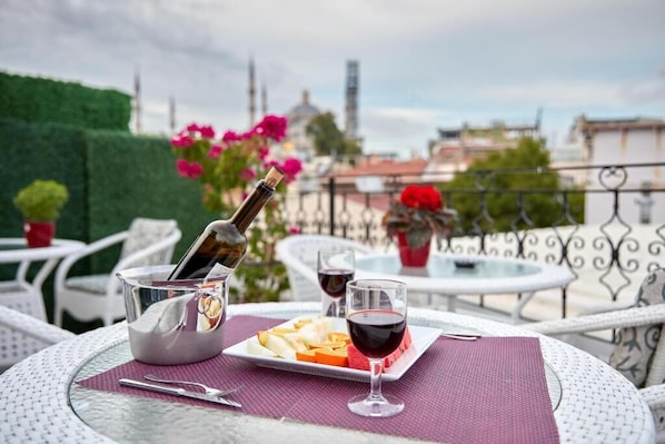 Terrace/patio - Albinas Hotel Old City (Istanbul)