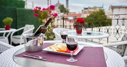 Albinas Hotel Old City