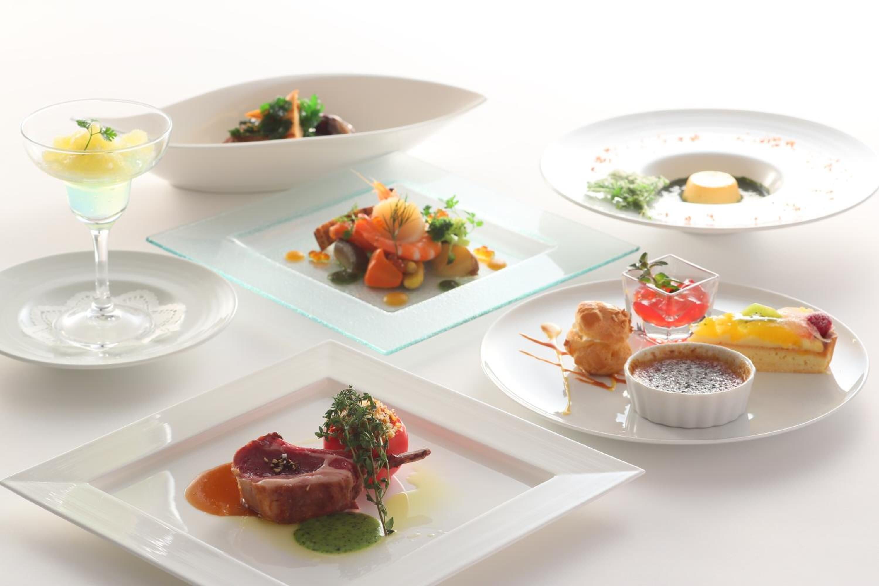 breakfast, lunch, dinner served; garden views