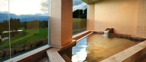 Espace de soins pour les couples, sources chaudes/minérales