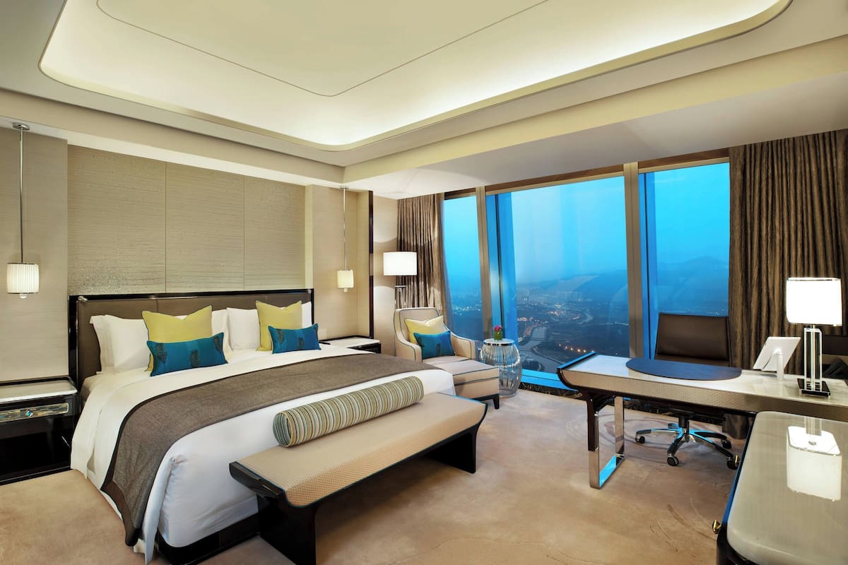 1 King Bed,Urban View,Guest Room | Egyptian cotton sheets, premium bedding, down comforters, pillowtop beds