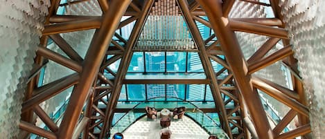 3 restaurants, breakfast, lunch, dinner served; international cuisine