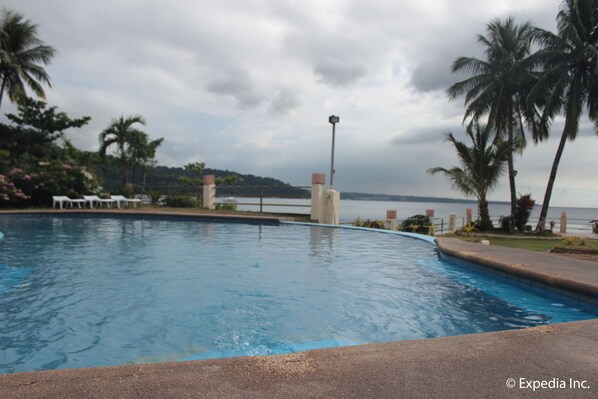 Outdoor pool, pool loungers