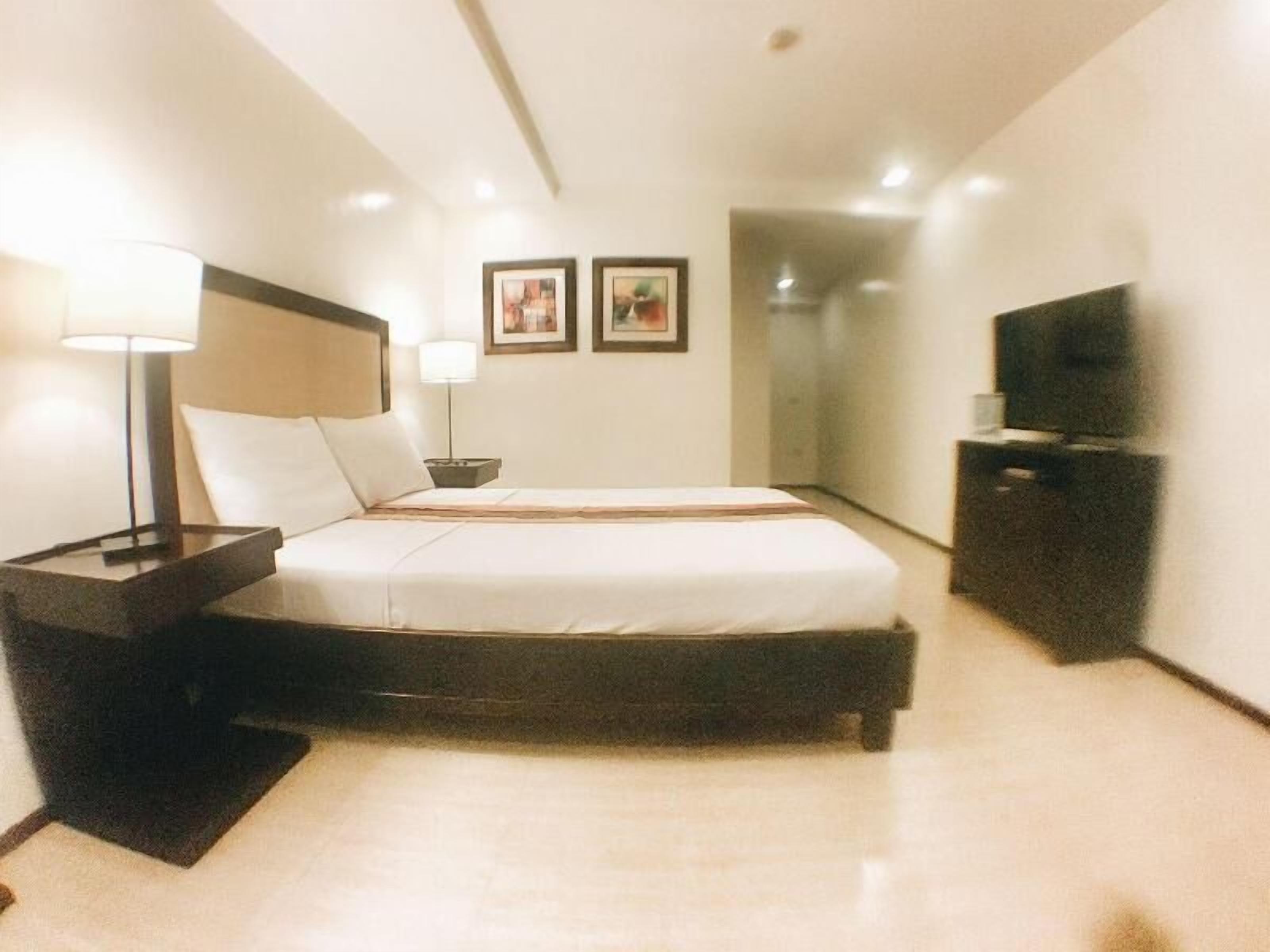 Minibar, in-room safe, desk, blackout curtains