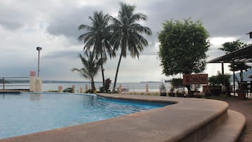 Outdoor pool, sun loungers