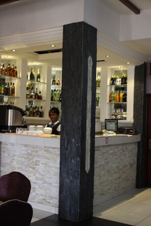 Reception - Tou'Ngou Hotel (Yaoundé)