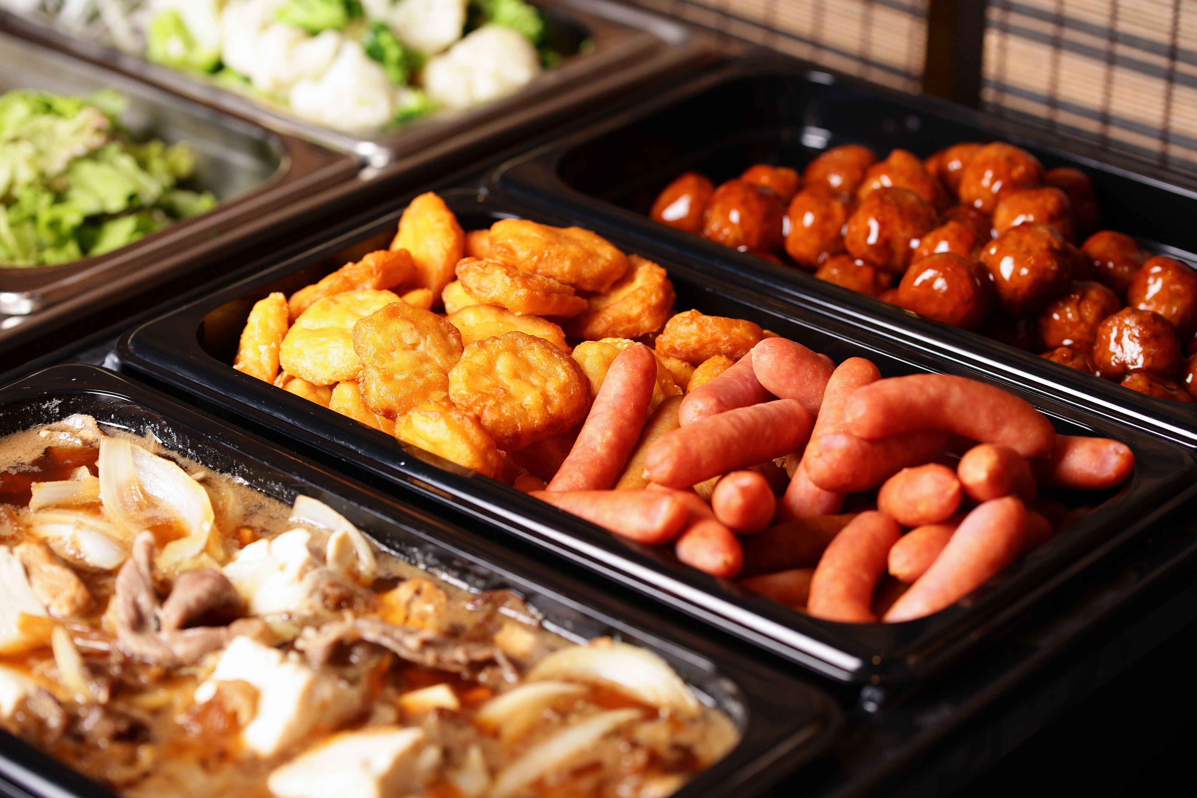 daily buffet breakfast (jpy 1500 per person)