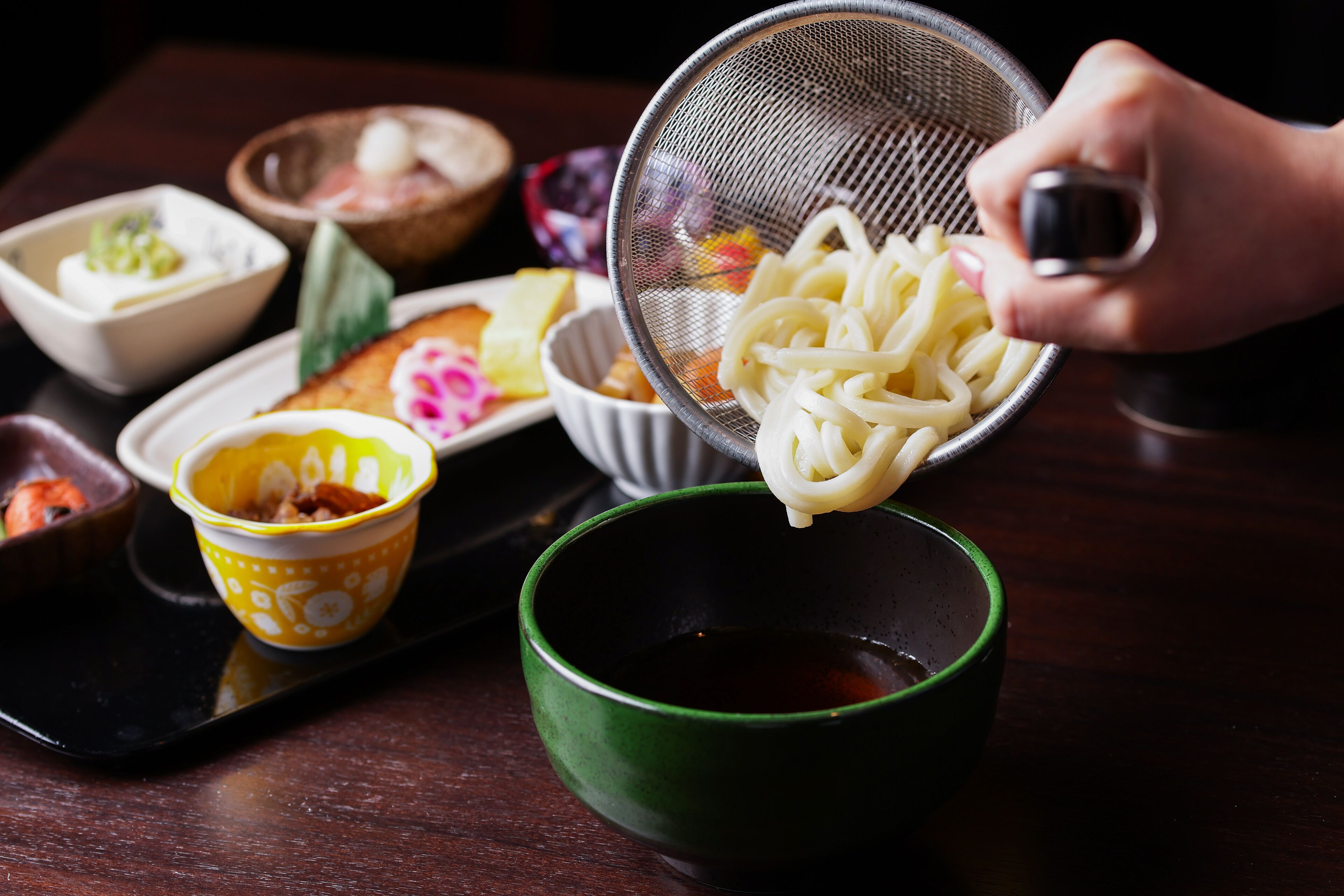 daily buffet breakfast (jpy 1500 per person)